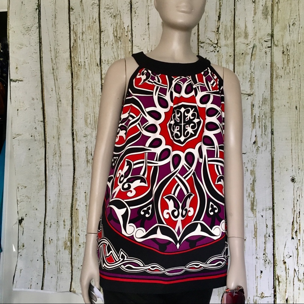 Sleeveless multicolored pattern top size M/M.